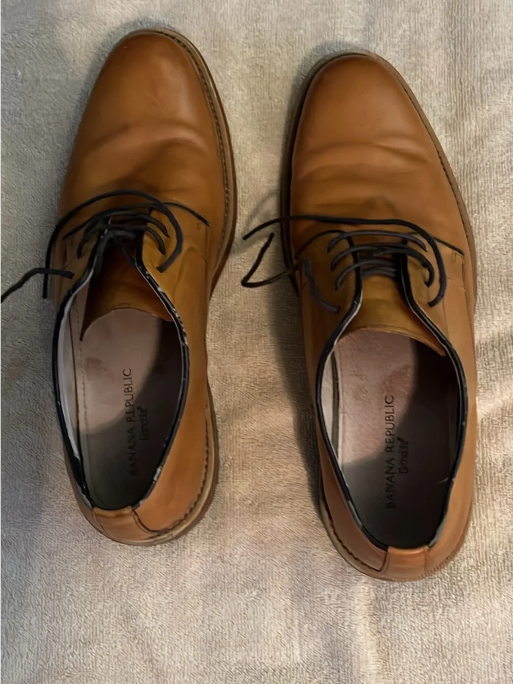 Banana Republic Tan Leather Derby Shoes